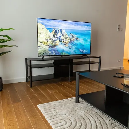 Apartment Planet Gemini & *