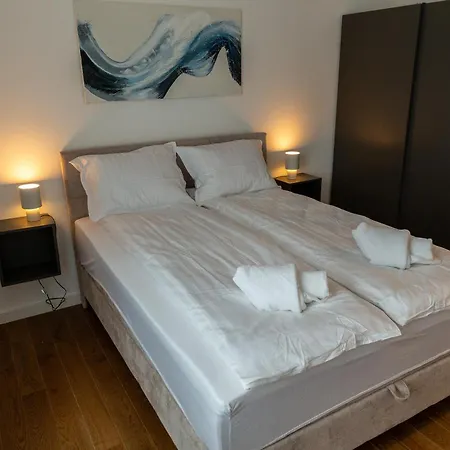 Planet Gemini & Apartment Nis